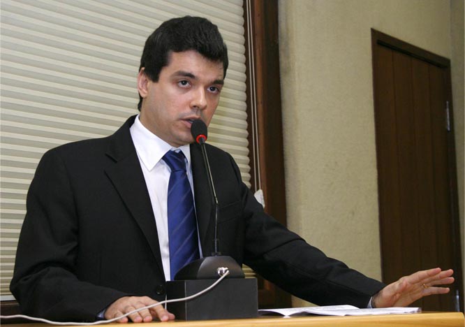 Walter Alves é o parlamentar do RN mais assíduo na Câmara Federal, enquanto Antônio Jácome se destaca como campeão de faltas