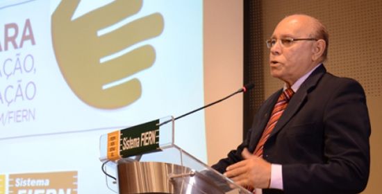Mais de um ano depois, sugestão do ex-secretário Edilson França de colocar presos em contêineres será posta em prática pelo governo do RN