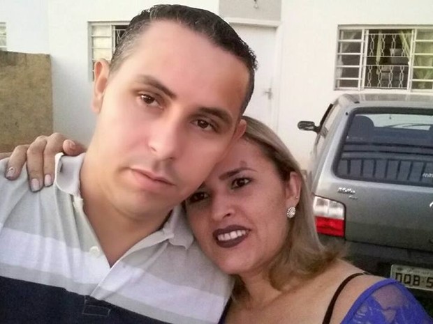 Marido mata a mulher ao brincar com arma em Praia Grande SP