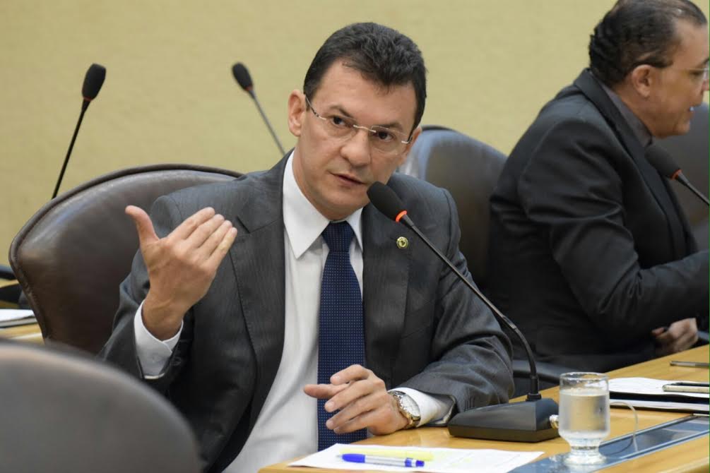 Café, pão, leite, bolacha, frutas e produtos da terra: deputado quer que governo banque “Café do Trabalhador” por 50 centavos