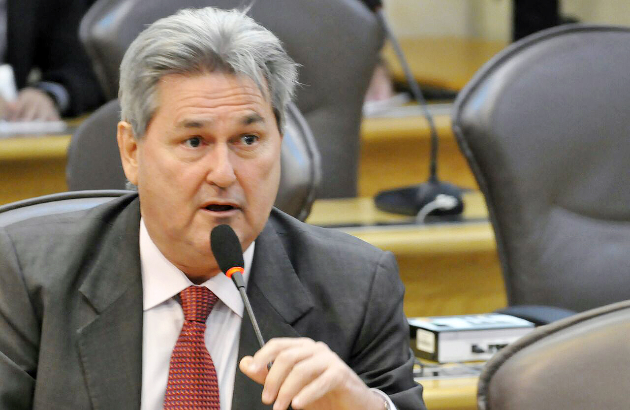 Tomba destaca aprovação da PEC da vaquejada no Senado