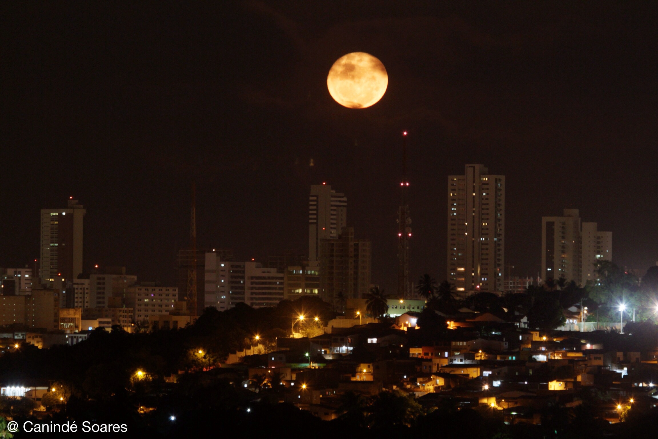 Eclipse da Lua pode ser visto hoje em todo o Brasil