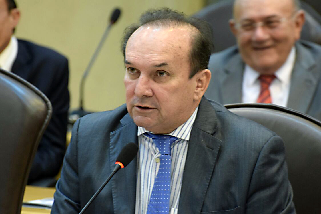 Assembleia aprova projeto que regulamenta gratificação de segurança a PMs