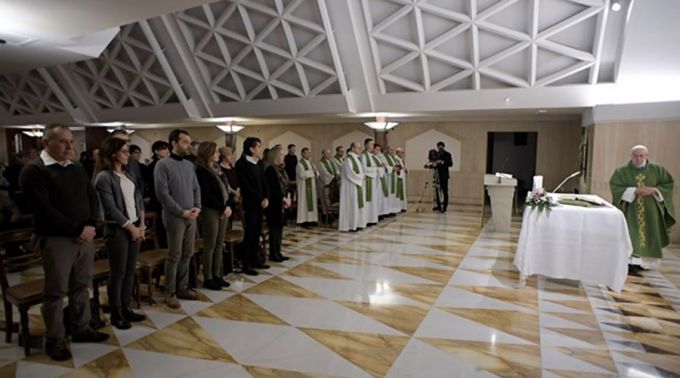 Papa Francisco: "A mulher é quem dá harmonia ao mundo, não está aqui para lavar louça"