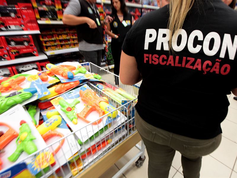 Procon Natal intensifica fiscalização em locais que vendem produtos para o Carnaval