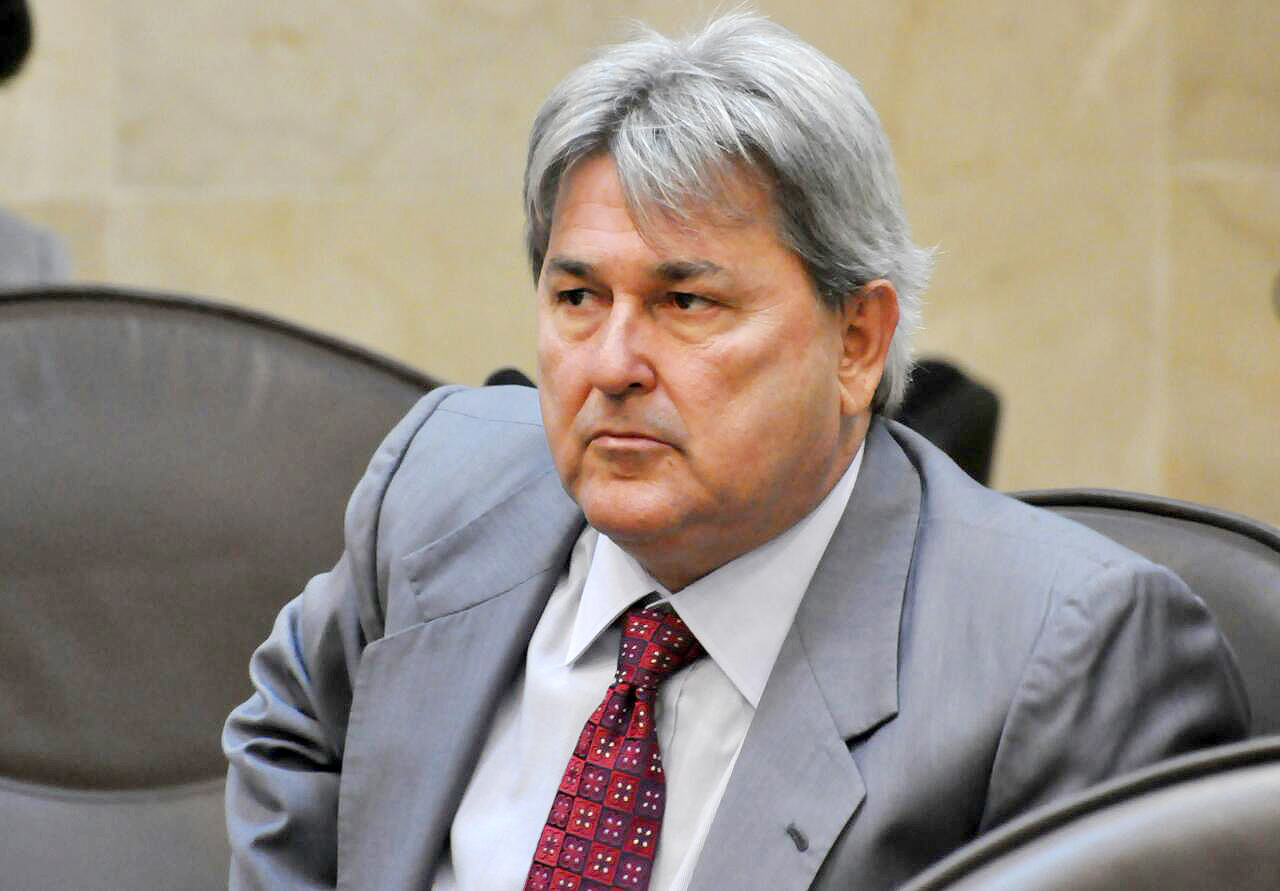 Deputado Tomba Farias permanece na liderança do PSB na Assembleia Legislativa