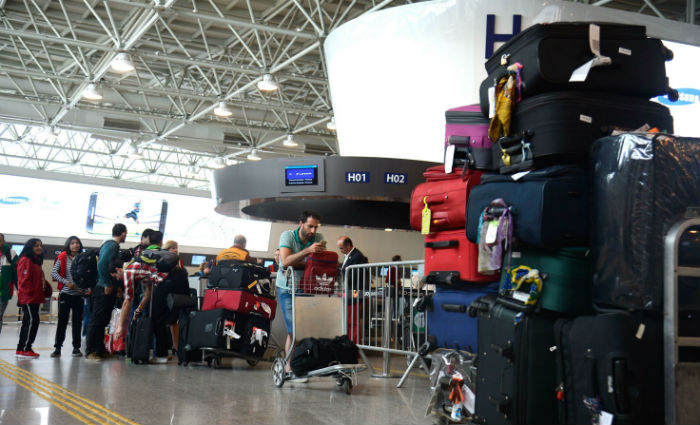 Azul terá 2 classes tarifárias e desconto a quem não despachar bagagem