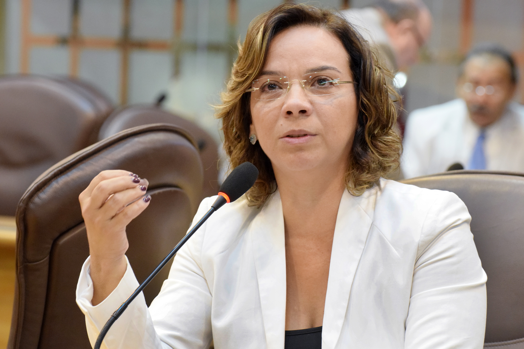 Deputada pede contratação urgente de policiais para Mossoró