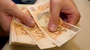 Governo do RN paga nesta sexta-feira (17) salário de fevereiro para servidores estaduais que ganham acima de R$ 4 mil