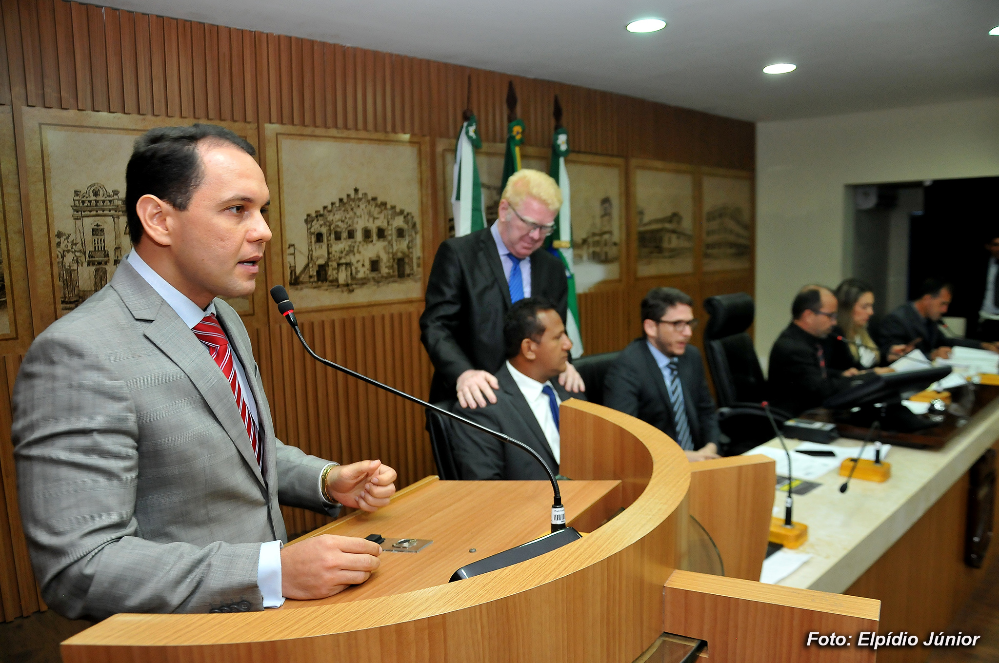 Consumidor: CMN aprova projeto que obriga bancos e correspondentes bancários a aumentar quadro de funcionários