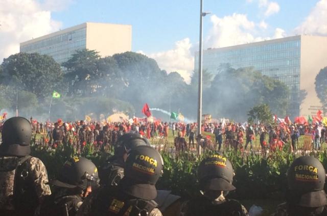 Ministério da Agricultura registra incêndio; todos os ministérios são evacuados na Esplanada