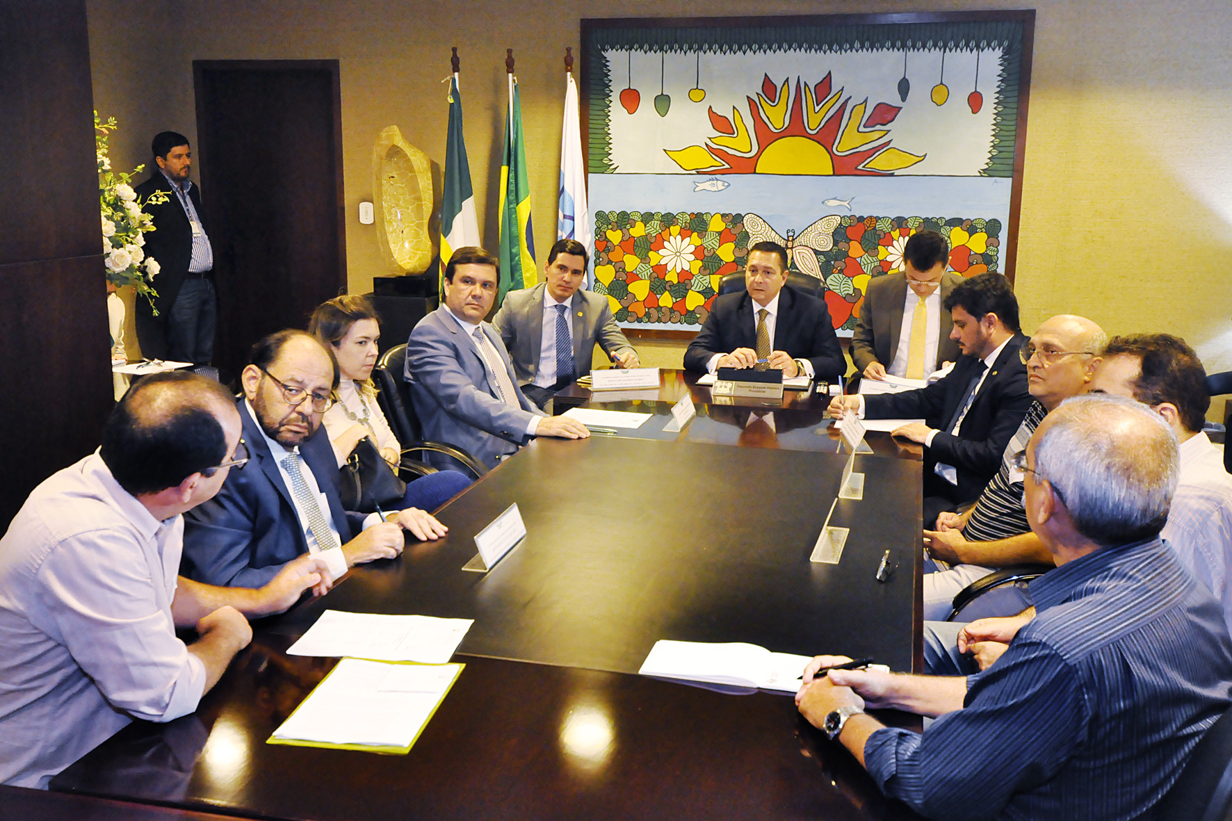 Deputados convocam reunião conjunta para avaliar seleção temporária para a Saúde