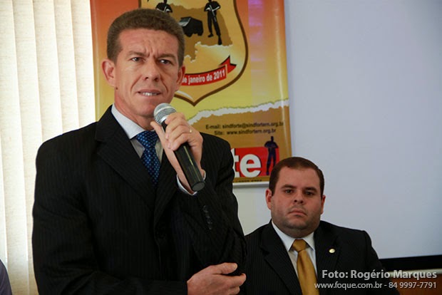 Associação de policiais militares e bombeiros recorre judicialmente para pagamento em dia dos salários