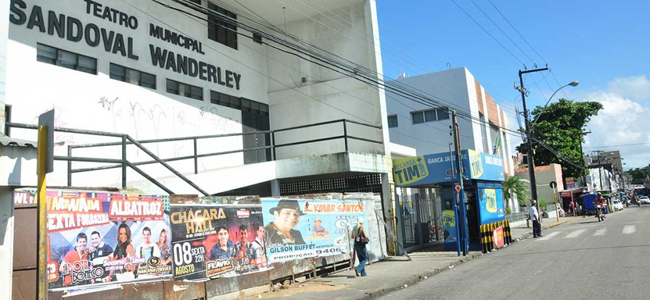 Carlos Eduardo quer transferir área do Sandoval Wanderley para empresa privada que quiser construir novo teatro
