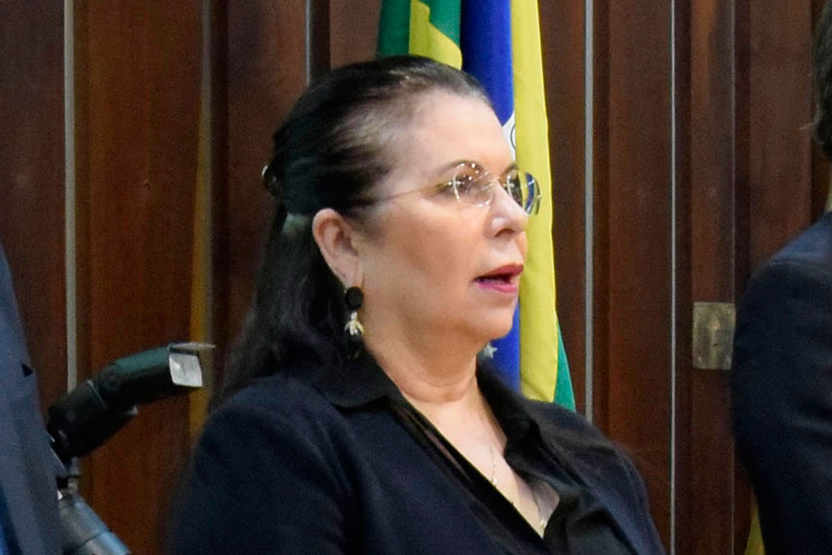 Dama de Espadas: MP solicita invalidação da aposentadoria da ex-Procuradora-Geral da Assembleia