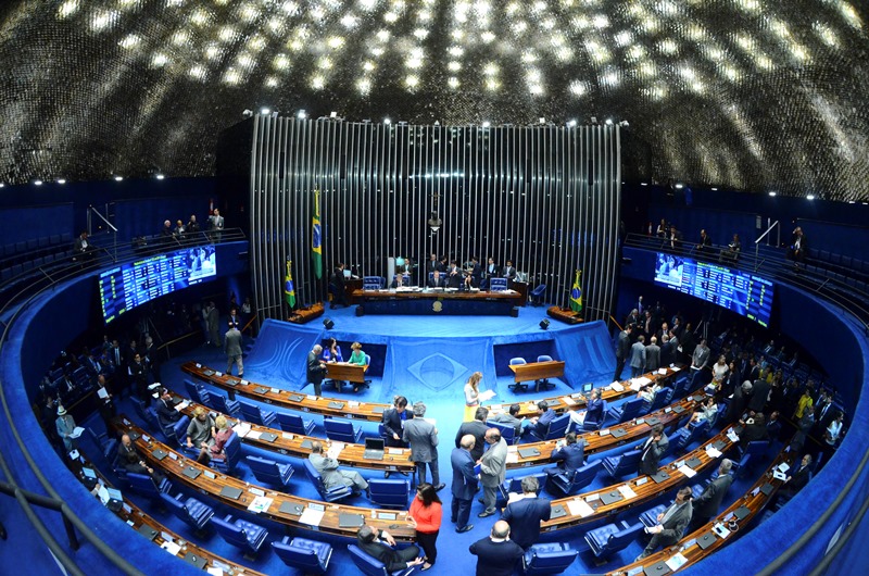 Relatório da reforma trabalhista deve ser lido hoje em comissão do Senado