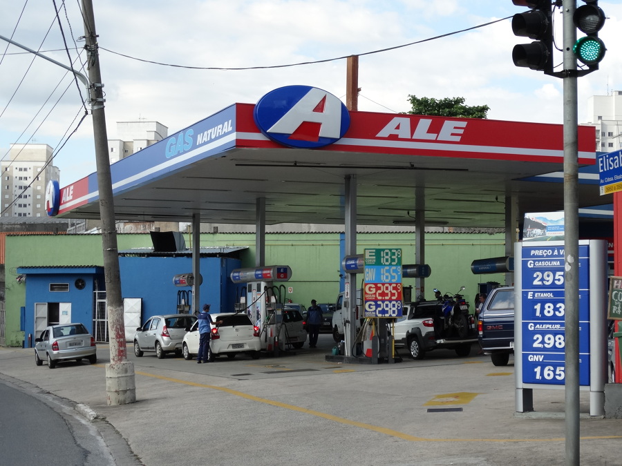 Cade estende de novo prazo para analisar venda da Alesat à Ipiranga
