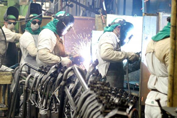 PIB tem crescimento de 0,87% no trimestre encerrado em abril