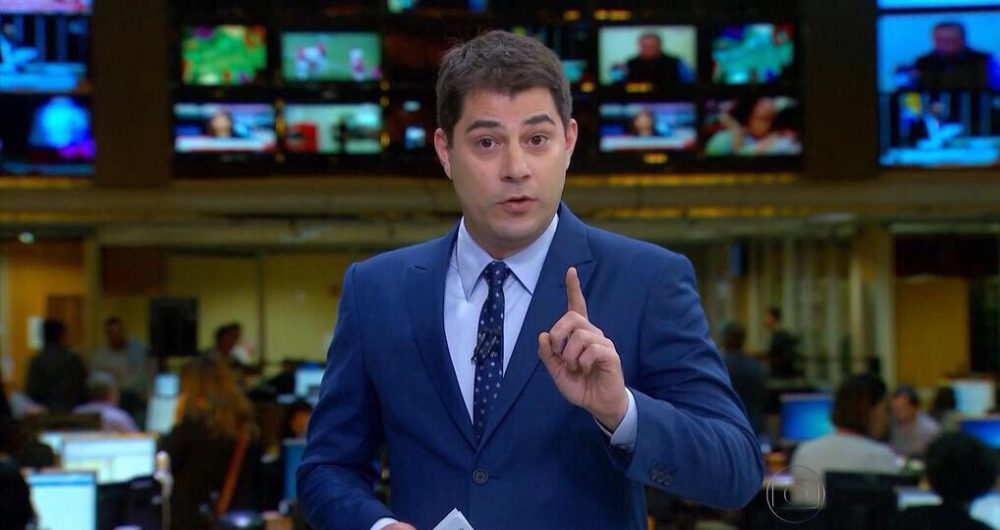 Evaristo Costa confirma saída da Globo em vídeo na internet