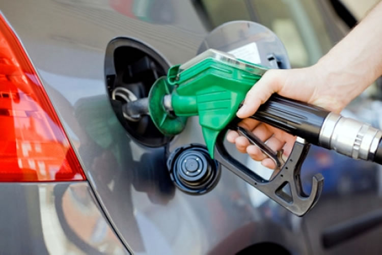 Governo vai elevar imposto sobre gasolina, álcool e diesel