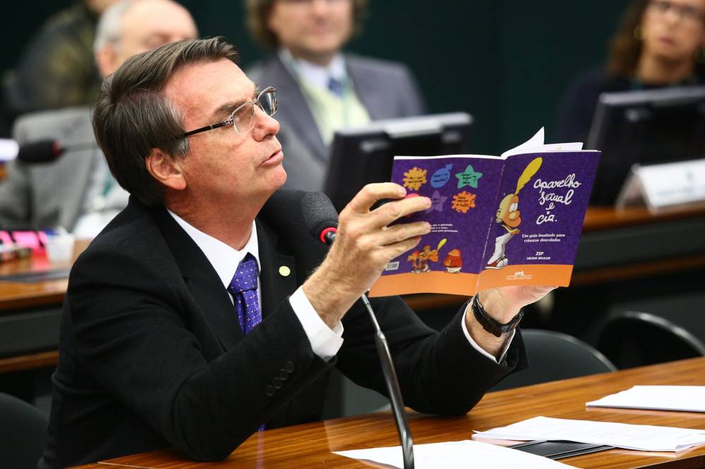 Corrida presidencial: Jair Bolsonaro é líder em número de interações no Facebook