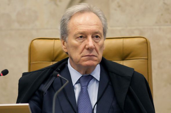 Lewandowski pede novo relator para denúncia da PGR contra Jucá