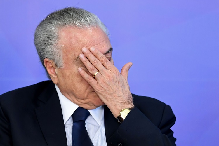 Temer comete gafe e confunde Paraguai com Portugal