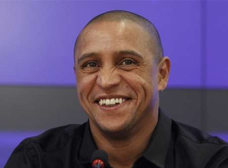 Ex-lateral Roberto Carlos tem a prisão decretada por não pagar pensão