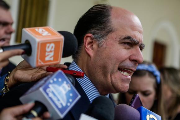 Assembleia Constituinte decide assumir poderes do Parlamento da Venezuela