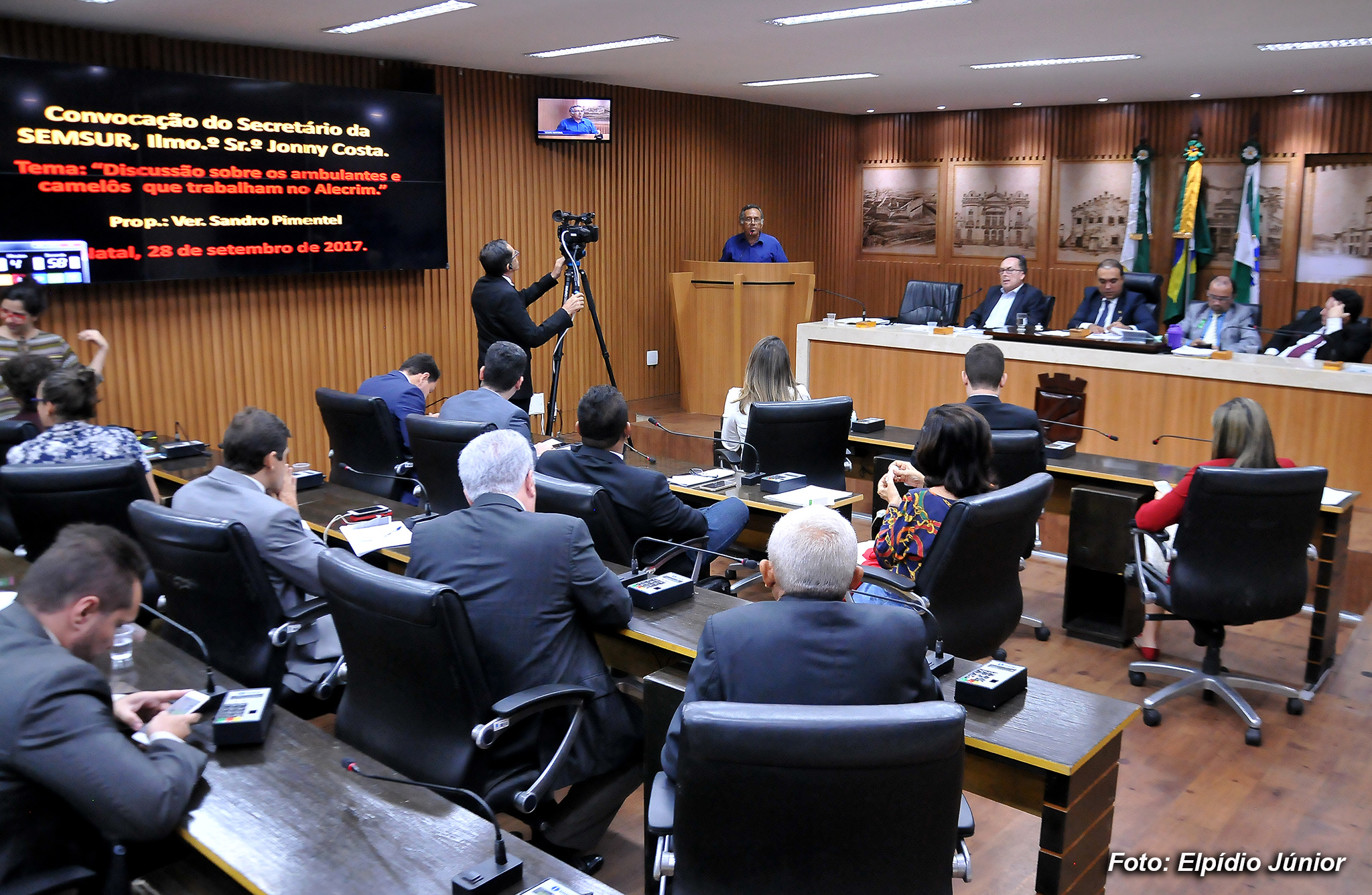 Secretário presta esclarecimentos acerca do reordenamento do Alecrim