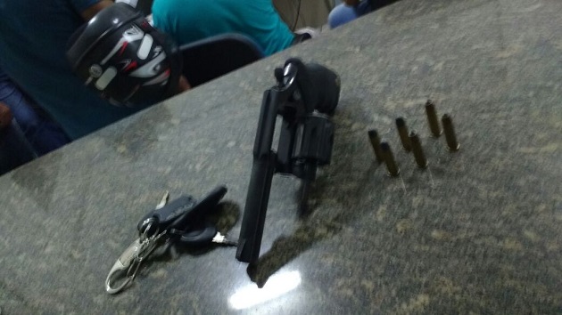 Polícia Militar apreende arma e foragido de Alcaçuz em Natal