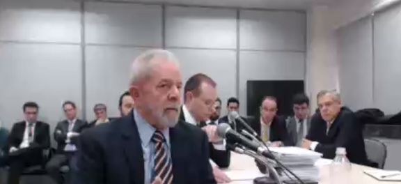 Lula diz a Sérgio Moro que Palocci mentiu para conseguir benefícios da delação