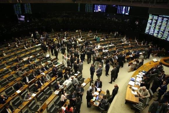 Parte da bancada de policiais do PSL ameaça não votar Reforma da Previdência