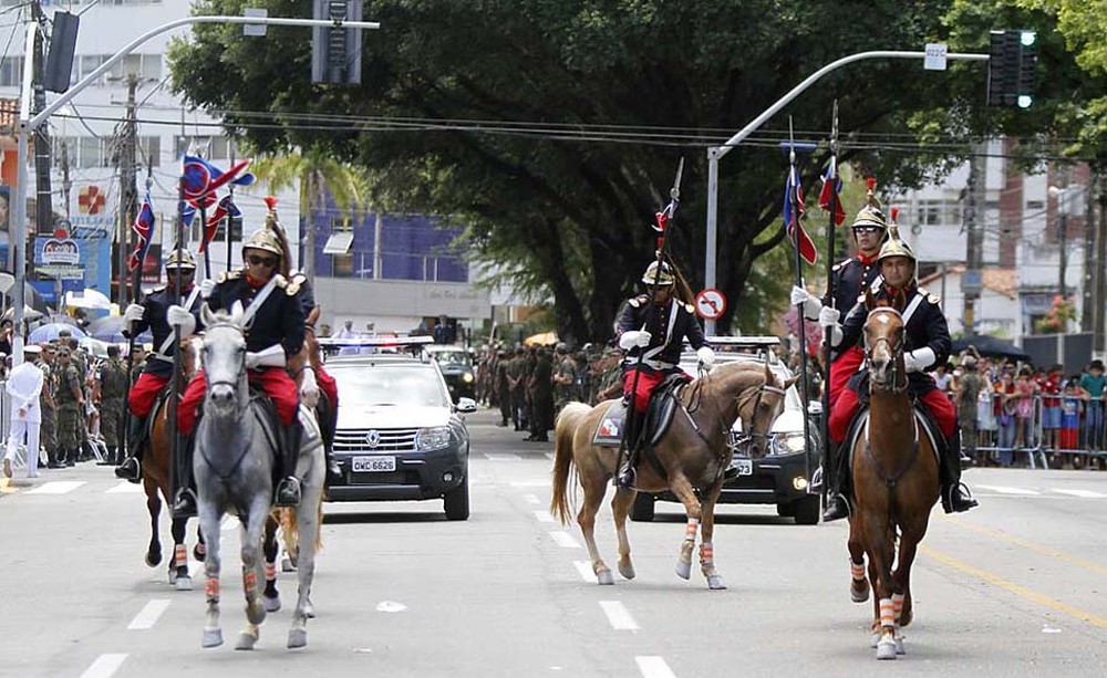 Desfile de 07 de Setembro muda trânsito e transporte em Tirol e Petrópolis