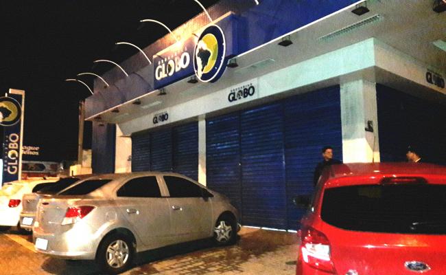 Cabo da PM é baleado ao trocar tiros com bandidos durante assalto na Grande Natal