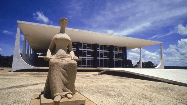 Ministro Barroso, do STF, abre inquérito para investigar Temer e Loures