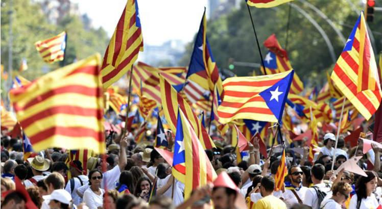 Governo espanhol vai convocar eleições na Catalunha em janeiro