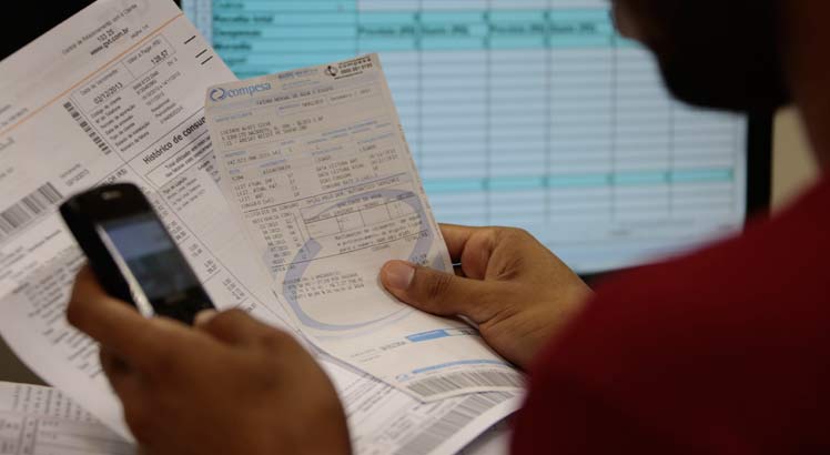 Confiança do consumidor avança 1,4 ponto de setembro para outubro