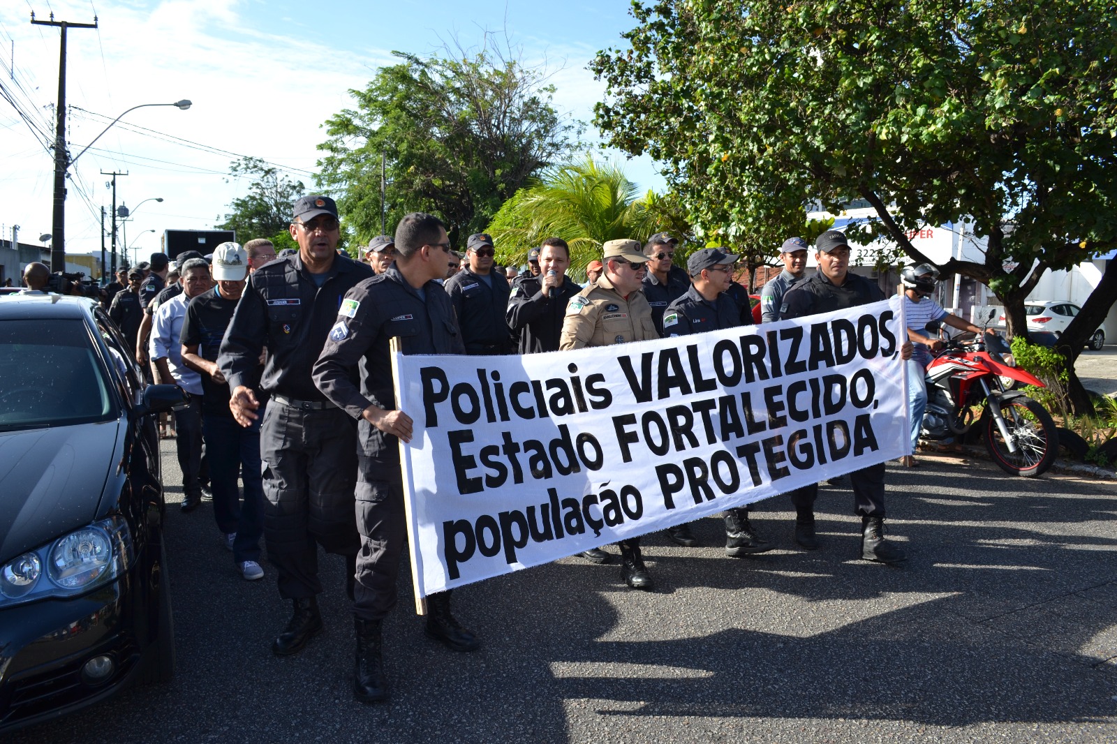 Militares estaduais realizam mobilização nesta terça-feira contra salários atrasados
