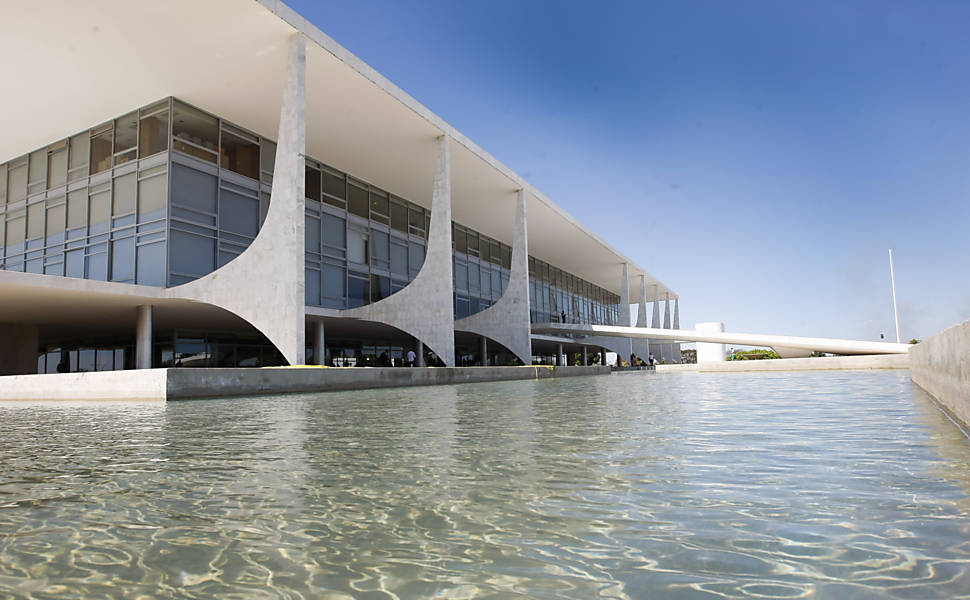 Planalto retalia deputados que votaram contra Temer e envia a primeira lista de exonerações