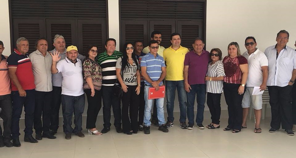Grupo de oposição de Pau dos Ferros fecha apoio à reeleição de Galeno Torquato