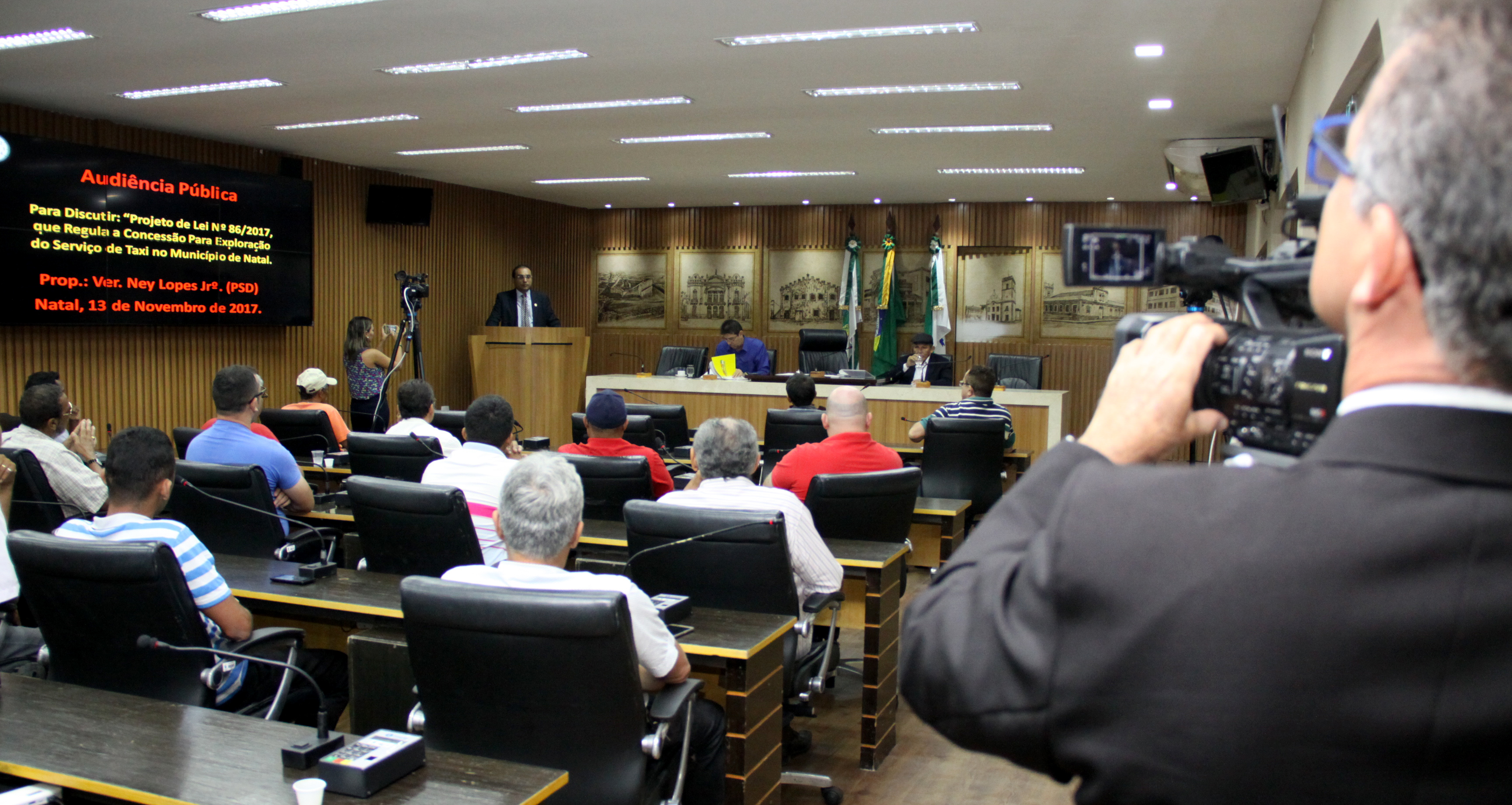 Audiência debate lei que modifica regra na permissão de táxis em Natal