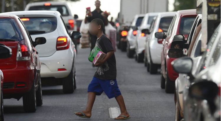Brasil tem 30 mil crianças de cinco a nove anos no mercado de trabalho
