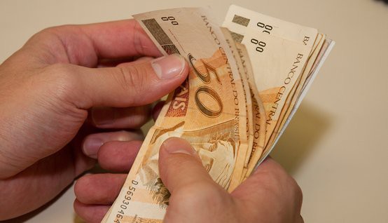 Dieese: pagamento do décimo terceiro deve injetar R$ 200 bilhões na economia