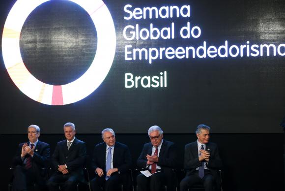 Temer dá sinal verde a ações para incentivar micro e pequenas empresas