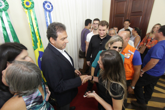 Prefeito recebe cumprimentos de fim de ano nesta quinta-feira