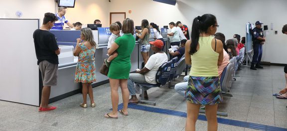 Trabalhador tem até hoje para sacar abono salarial ano-base 2015