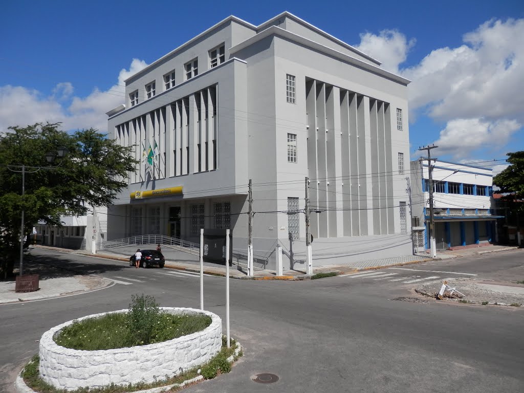 Agências bancárias reabrem até quinta-feira para atendimento ao público