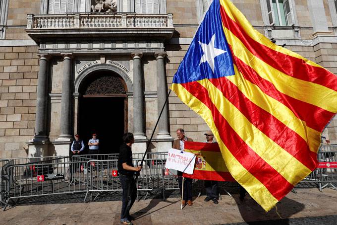 Separatistas catalães conquistam maioria no Parlamento e vão indicar presidente