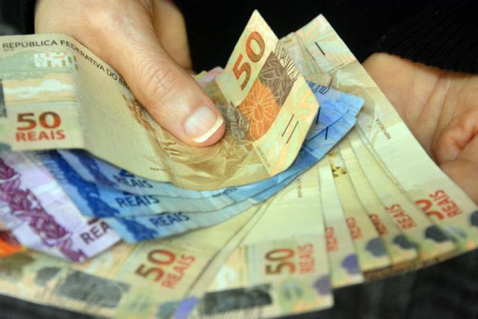 Ipea prevê crescimento da economia de 1,1% este ano e 3% em 2018